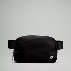 BNWT Lululemon Belt Bag